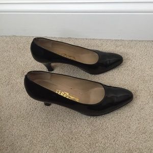 Ferragamo black leather heels - women 6.5 B